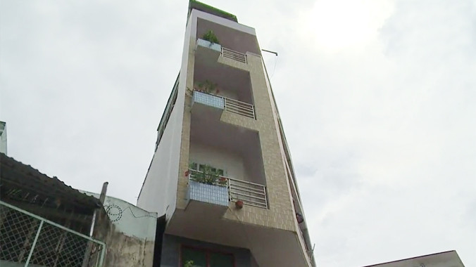 Nhà kỳ dị mọc nhan nhản trên đường đẹp nhất Sài Gòn