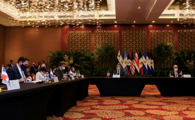 Ngoại trưởng Mỹ Antony Blinken tham gia cuộc họp báo chung với Tổng thống Costa Rica ngày 1/6. (Ảnh: Reuters)