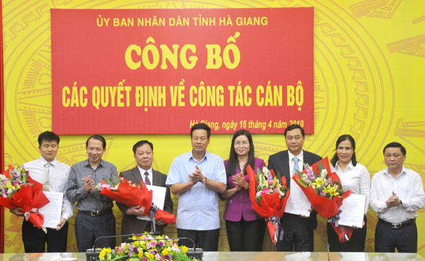 Điều động, bổ nhiệm nhân sự 5 tỉnh thành