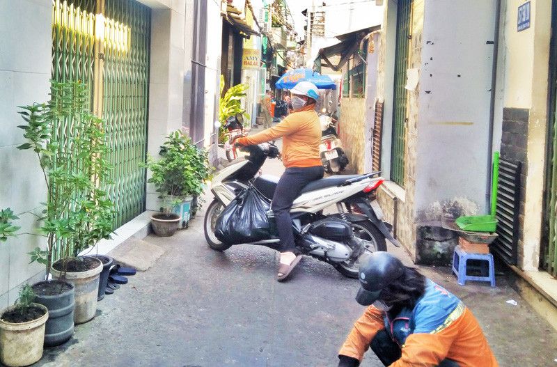 Cận cảnh nơi phong tỏa 140 hộ dân có người Hồi giáo nhiễm Covid-19