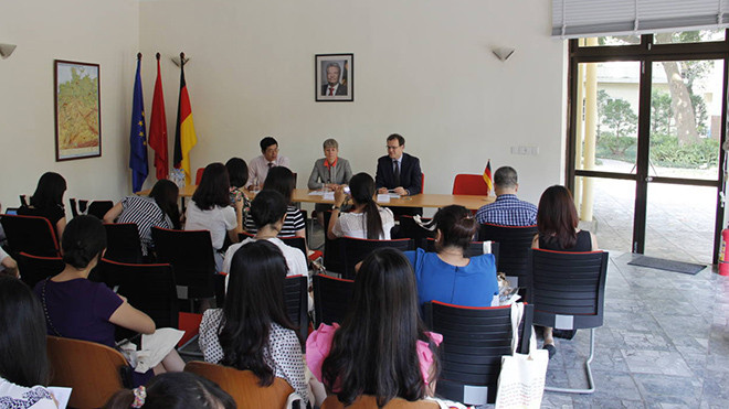 Quang cảnh buổi họp báo.