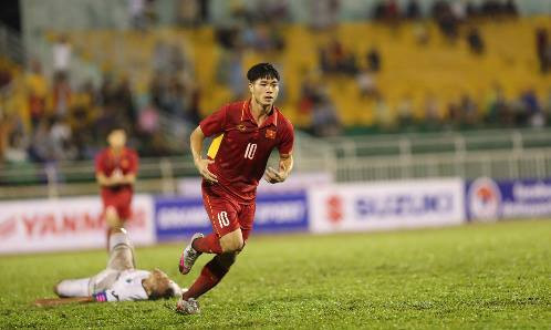 Công Phượng tỏa sáng ở trận đấu này với một cú đúp. Ảnh: Vnexpress