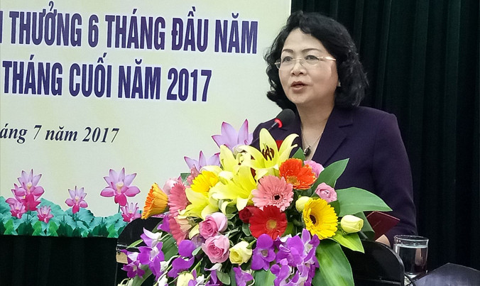 Phó Chủ tịch nước, Phó Chủ tịch thứ nhất Hội đồng TĐ-KT Trung ương Đặng Thị Ngọc Thịnh phát biểu tại hội nghị. Ảnh: L.T.