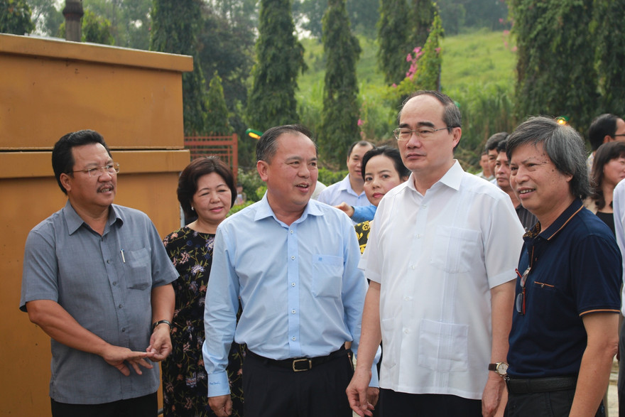 Bí thư TPHCM thị sát nhà máy điện rác Gò Cát