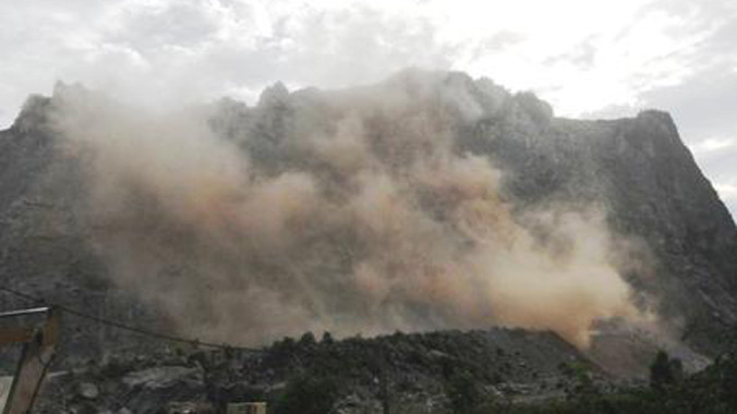 Khu vực mỏ đá Lèn Na (thuộc sự quản lý và khai thác của Xí nghiệp SX VLXD COSEVCO 12 Tiến Hóa), nơi cũng từng xảy ra nhiều vụ tai nạn lao động thương tâm Ảnh: Đặng Tài.