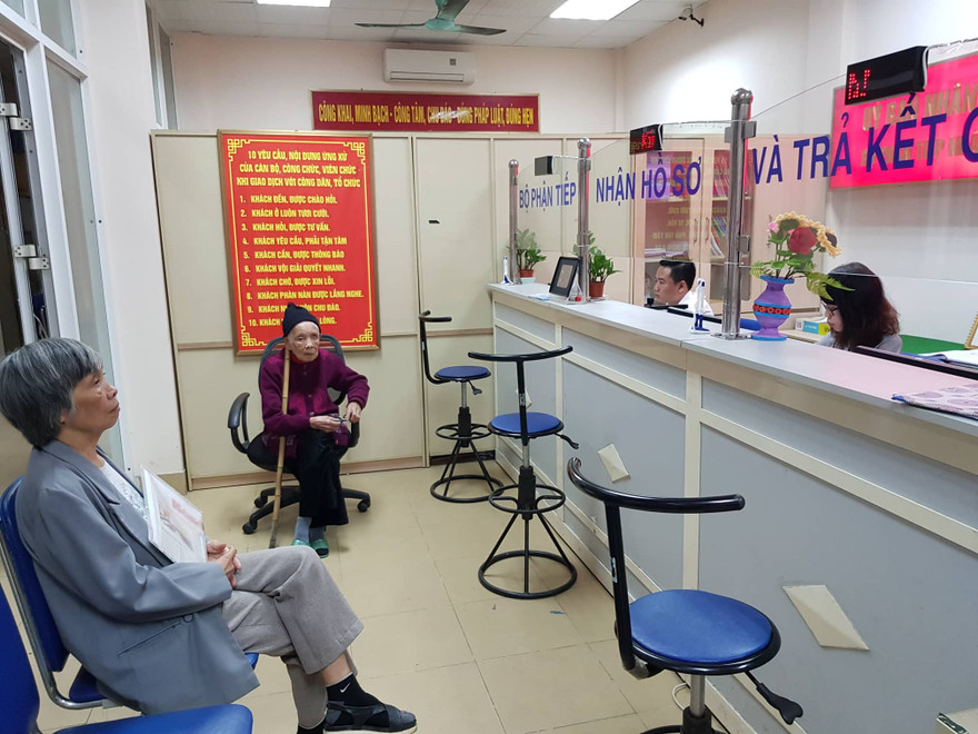 Sau kỳ nghỉ lễ, các sở, ngành, đơn vị quận huyện đã sớm bắt tya vào làm việc