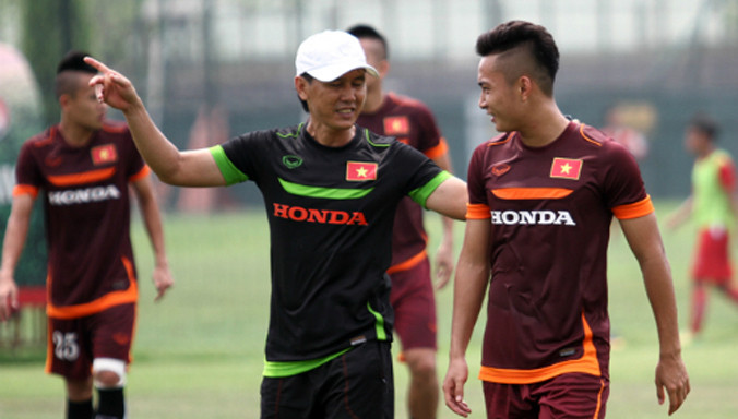 HLV Trần Công Minh rất được HLV Miura tin tưởng.