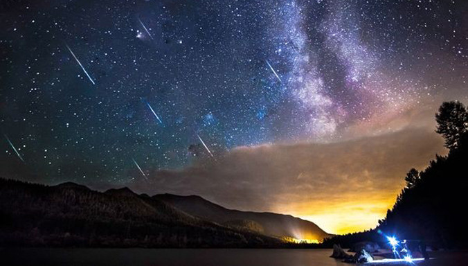 Đầu năm mới có mưa sao băng