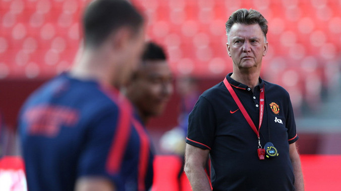 Carlo Ancelotti vừa khen vừa... 'trù ẻo' Van Gaal