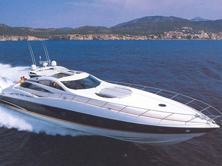 Quan hệ trên du thuyền tránh sự soi mói