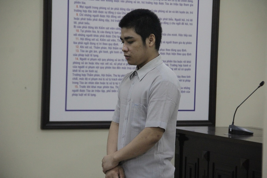 Tranh giành khách, tài xế Grab bị đâm gục