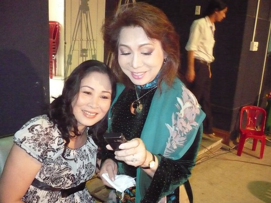 NSND Hồng Vân: ‘Bố mẹ luôn chiều ý tôi!’