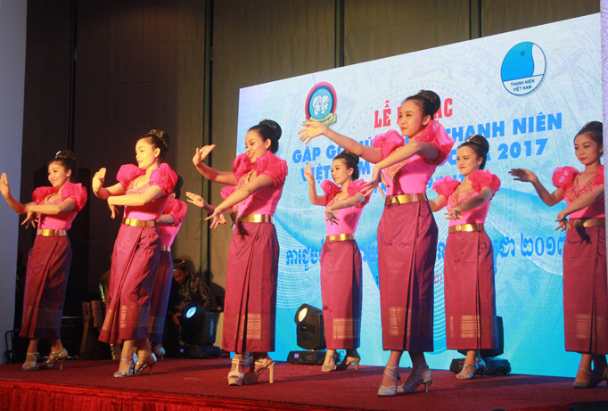 Tiết mục văn nghệ tại lễ bế mạc.