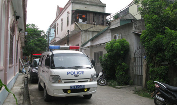 Xe bệnh viện đưa nạn nhân về nhà.