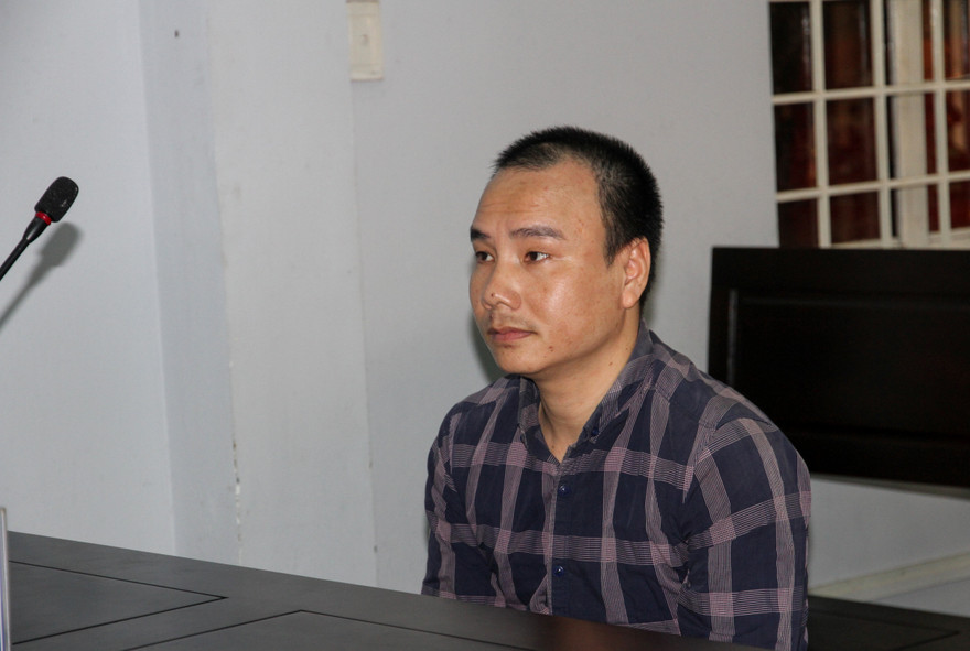 Tài xế gây tau nạn làm 5 người tử vong - bị cáo Trần Đình Trung tại phiên tòa hôm nay 6/11