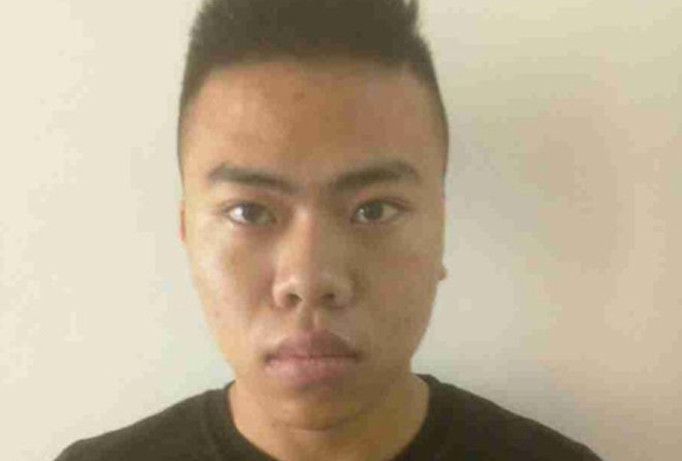 Nguyễn Hoàng Tú tại cơ quan công an.