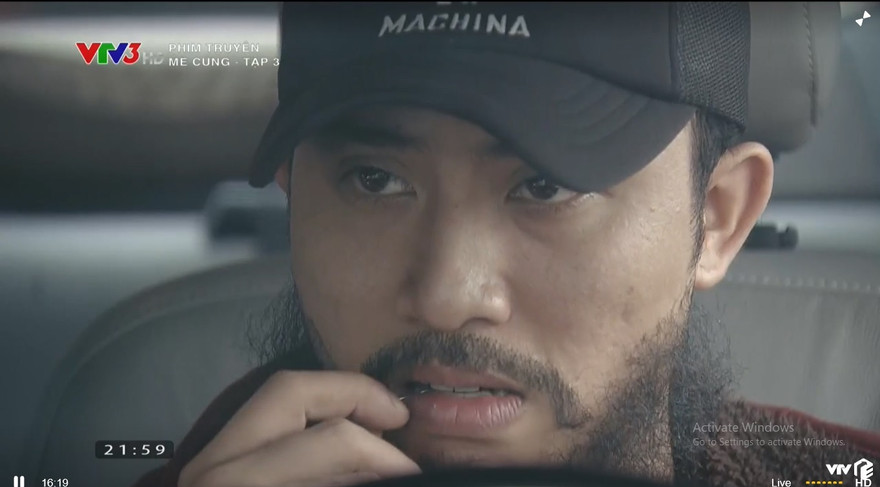 Tên biến thái do Doãn Quốc Đam thủ diễn có tài biến hóa