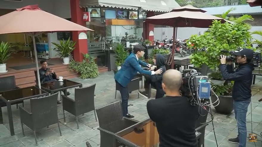 Hậu trường hé lộ cảnh Ánh Dương đánh Vũ