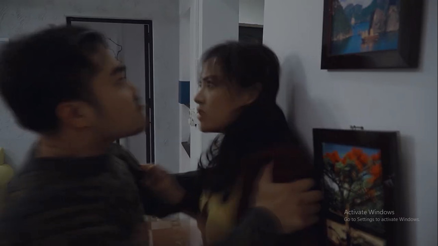 Khải hành hạ Huệ sau khi từ nhà bố vợ trở về