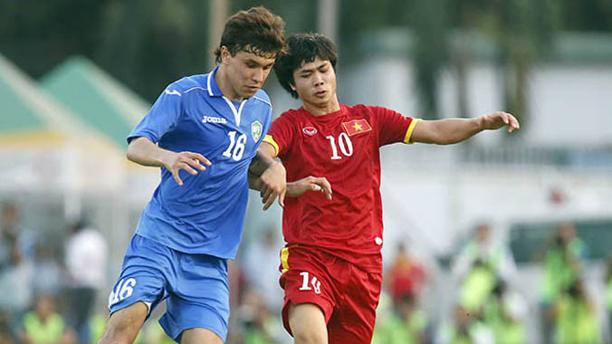 Quốc Vượng cho rằng Công Phượng (10) vẫn chưa đạt tới đẳng cấp của Văn Quyến khi ở cùng độ tuổi. Ảnh: Quốc An.