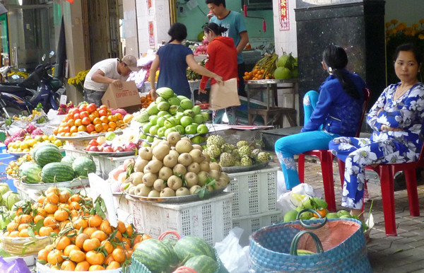 Cần Thơ: Hoa trái tết này lỗ quá