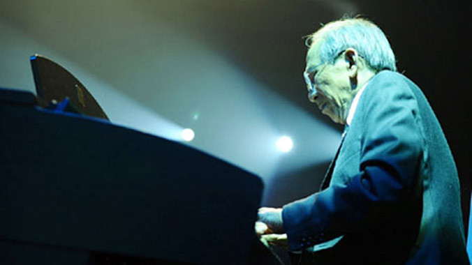 Nhạc sĩ Nguyễn Ánh 9: Ôm giấc mộng trong từng kỷ niệm