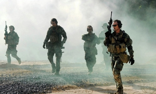 Đặc nhiệm SEAL trong một buổi huấn luyện tại Mississippi năm 2000. Ảnh: US Navy.