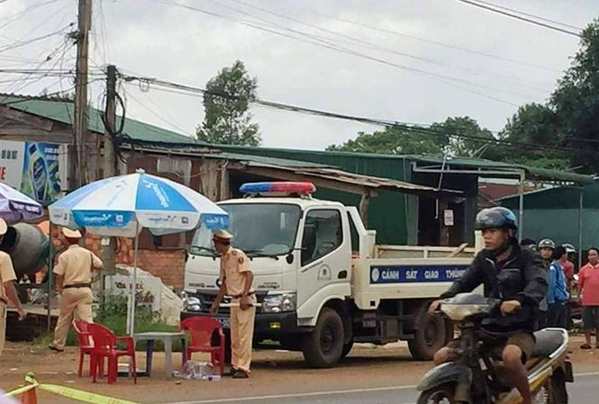 Hiện trường vụ tai nạn làm chị H. tử vong. Ảnh Vũ Long