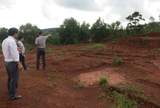 Ông Khang đã đề xuất huyện cấp sổ đỏ cho người nhà trên đất quốc phòng ở xã Đắk Búk So. Ảnh Công Hoan.