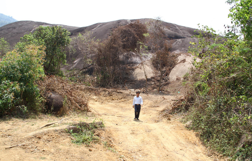 Đường lên tảng đá voi khổng lồ đã được tu sửa