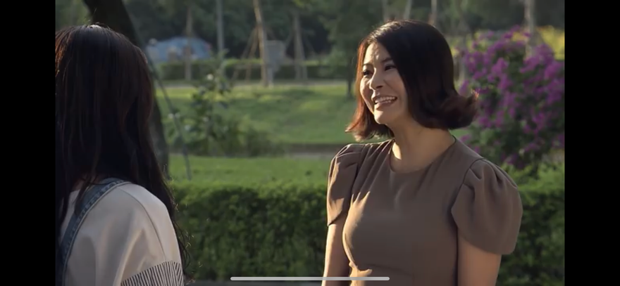 Linh (Kim Oanh) bị con trai anh trai mưa đá xoáy