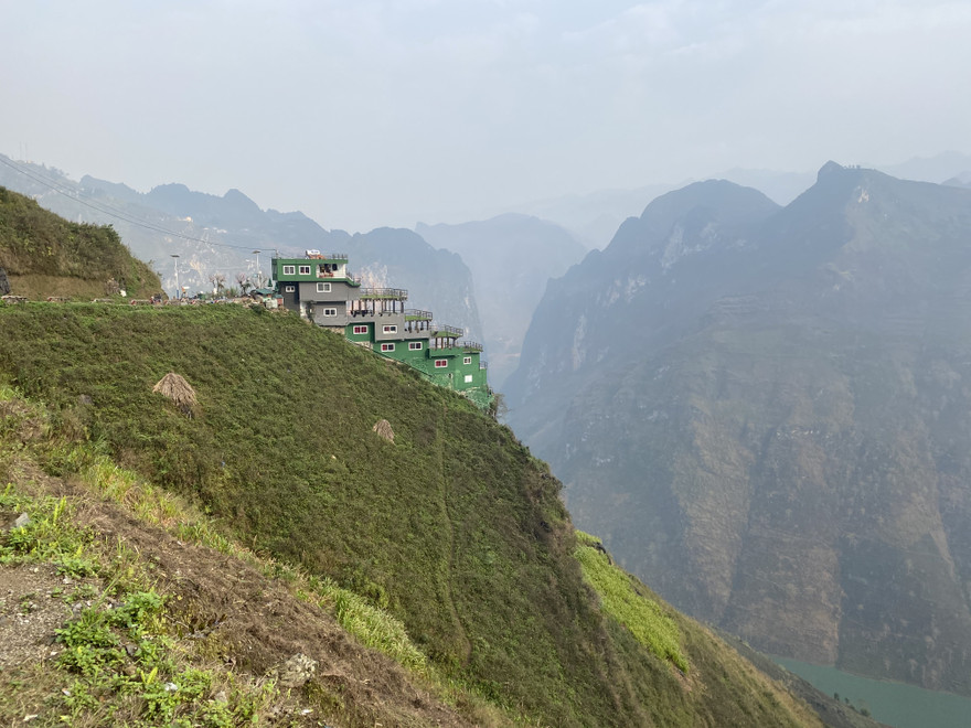 Hà Giang yêu cầu sớm xử lý công trình Mã Pì Lèng. Ảnh: Nguyễn Việt Thanh