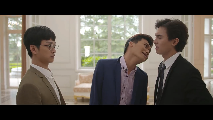 Bách có trải nghiệm nhớ đời vì nôn nóng đóng cảnh nóng