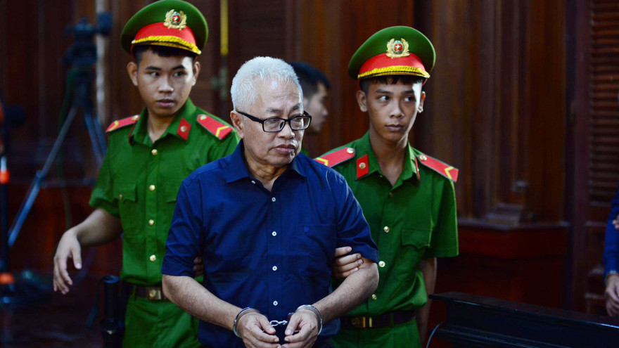 Cựu Tổng giám đốc DongABank Trần Phương Bình tại phiên tòa. Ảnh: Tân Châu