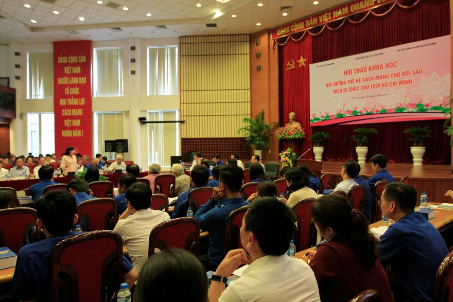 Hội thảo diễn ra sáng nay, 19/5. Ảnh: Trường Phong