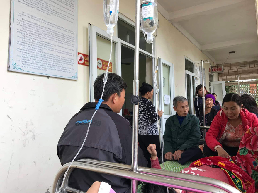 Công nhân phải nhập viện điều trị vì bị đau đầu, chóng mặt, buồn nôn