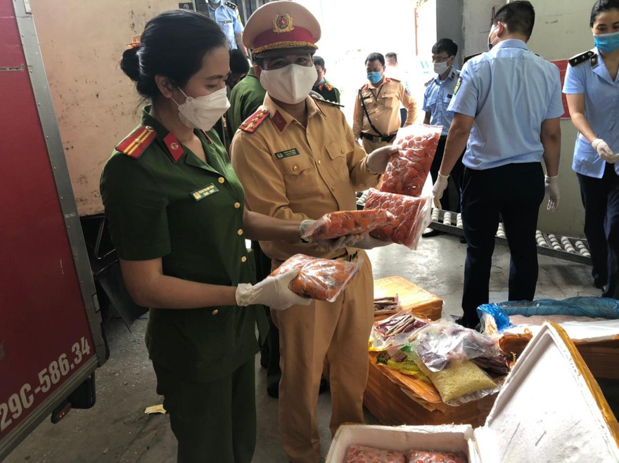 Phát hiện 10 tấn thực phẩm đông lạnh không rõ nguồn gốc