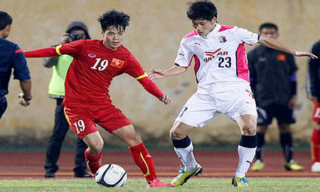 Bầu Đức từ chối để Văn Toàn (19) sang Nhật thi đấu dài hạn. Ảnh: Gia Hưng.