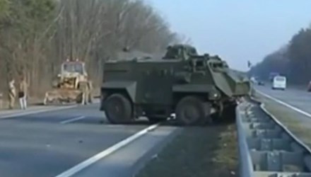 Bản tin 14H: Đoàn xe bọc thép bất ngờ đâm nhau trên cao tốc