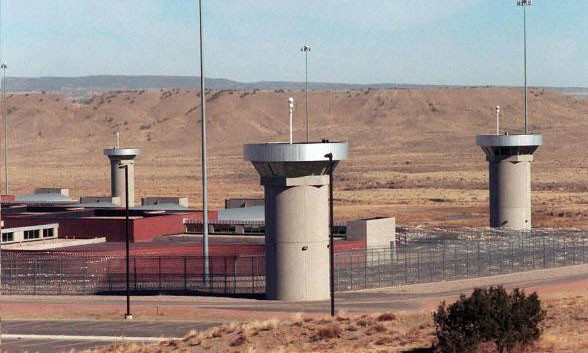 Toàn cảnh ADX nhìn từ bên ngoài.