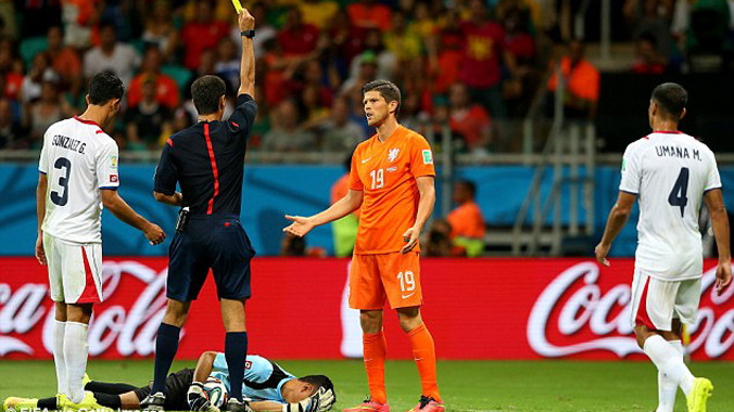 Ít nhất hai trọng tài bị nghi dàn xếp tỷ số ở World Cup