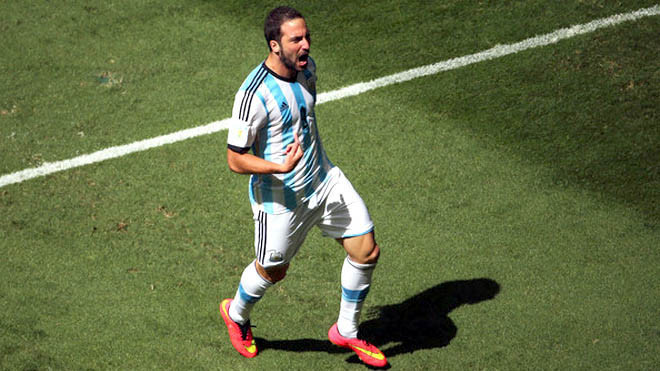 Gonzalo Higuain: Qua rồi, 528 phút khát cháy cổ!