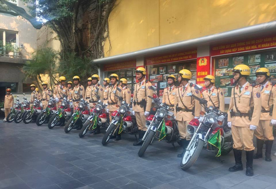 CSGT Hà Nội tăng cường cán bộ hành chính “ra đường” dịp Tết