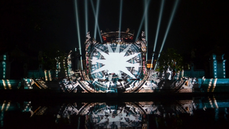 Màn trình chiếu ánh sáng đặc sắc tại Lễ hội Bình Đà