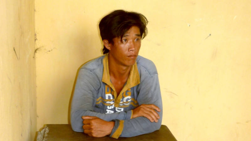 Nguyễn Thanh Tuấn tại cơ quan công an.