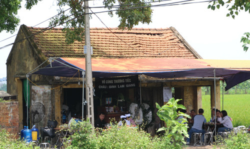 Cơn cuồng sát của nghi can Dũng đã khiến đứa bé 13 tuổi chết thảm, thai phụ trong tình trạng nguy kịch. Ảnh: Đức Nguyên