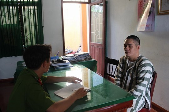 Tiến-kẻ cầm đầu băng thanh niên đi chém người