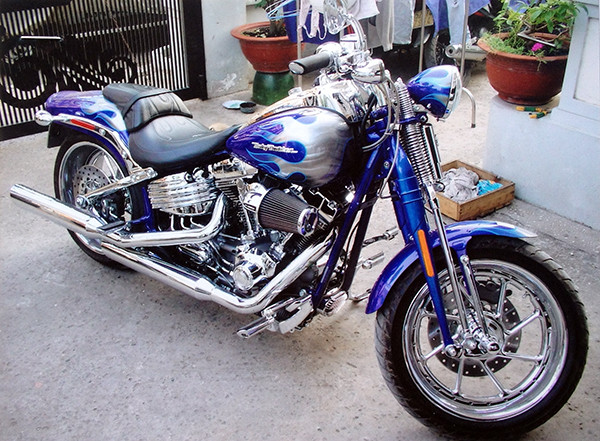 Chiếc xe trị giá bạc tỷ được Xuân cho một người bạn không nhớ tên, địa chỉ mượn