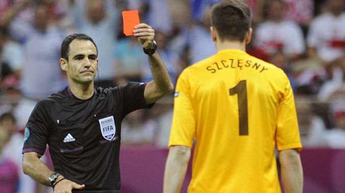 “Vua thẻ”Velasco Carballo sẽ bắt chính trận Anh – Uruguay