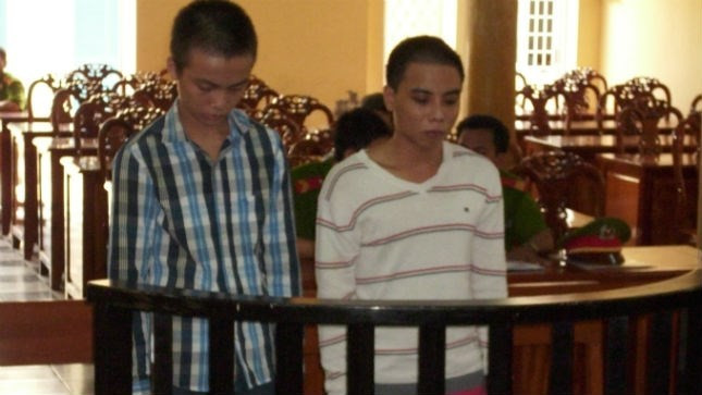 Nguyễn Huỳnh Đức và Nguyễn Ngọc Thuận trong phiên phúc thẩm.